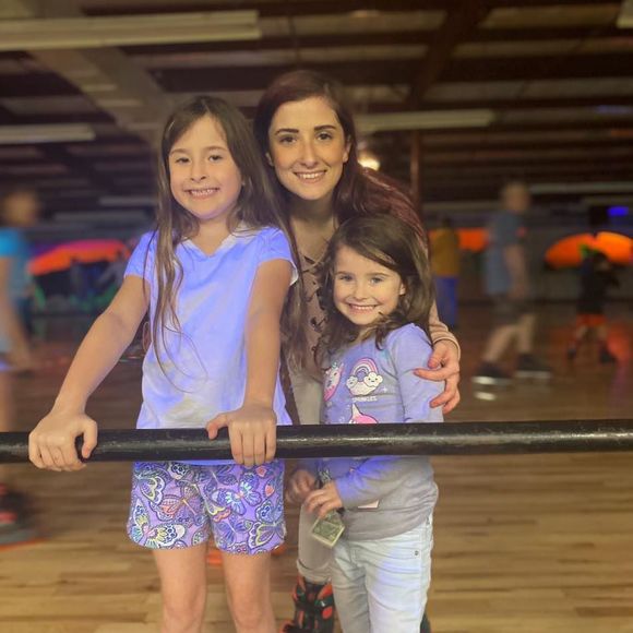 Meet your Posher, Alishia - Picture 1 of 1